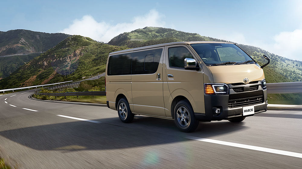 2013+ TOYOTA HIACE H200 頭燈