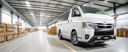 2013+ TOYOTA HIACE H200 頭燈